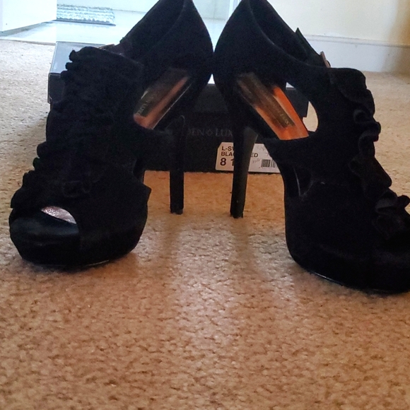 Steve Madden Luxe black suede size 8.5 - Picture 1 of 4